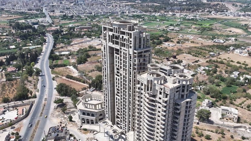 وزير السياحة يتفقد مشاريع سياحية في حمص ويؤكد دعم الاستثمار المحلي